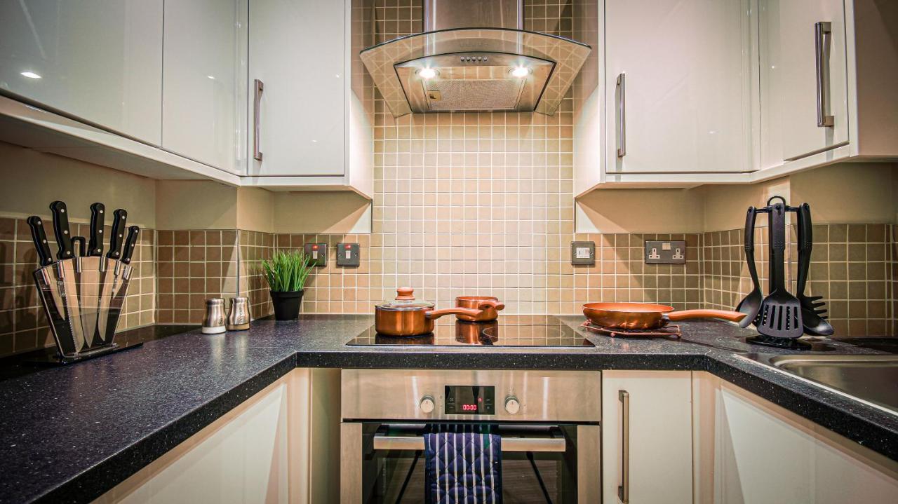 Superb City Center 1 Or 2 Bedroom Apts King Bed Southampton Ngoại thất bức ảnh