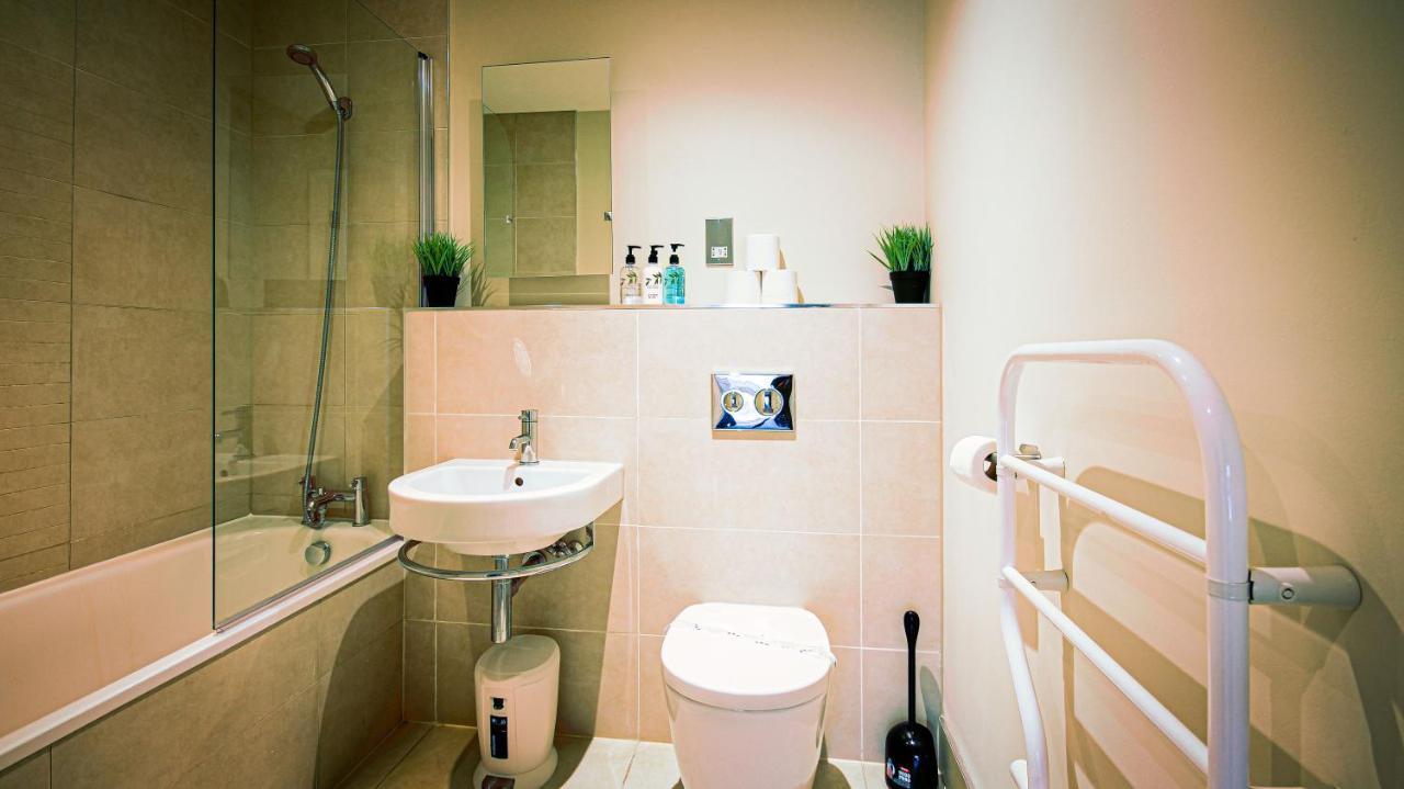 Superb City Center 1 Or 2 Bedroom Apts King Bed Southampton Ngoại thất bức ảnh