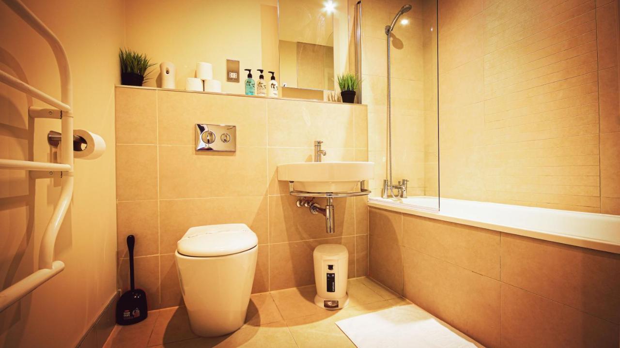 Superb City Center 1 Or 2 Bedroom Apts King Bed Southampton Ngoại thất bức ảnh